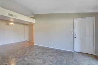 Photo #4: 2212942 Listing 