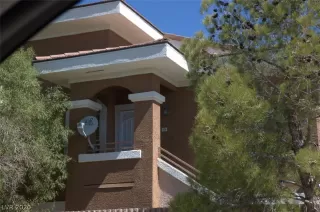 Photo #1: 2212955 Listing 