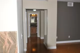 Photo #4: 2212955 Listing 