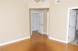 Photo #5: 2212955 Listing 