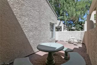 Photo #1: 2212972 Listing