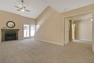 Photo #5: 2212972 Listing