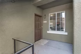 Photo #1: 2212989 Listing