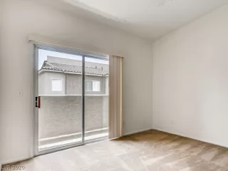 Photo #6: 2212991 Listing