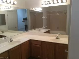 Photo #1: 2212992 Listing 