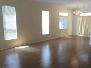 Photo #5: 2212992 Listing 