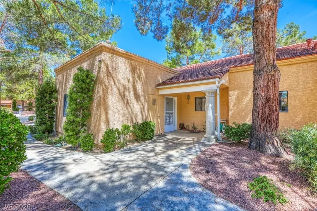 MLS: 2212996 Condo For Sale