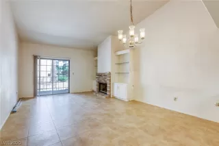 Photo #6: 2212996 Listing