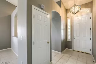 Photo #4: 2213085 Listing