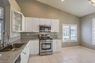 Photo #6: 2213085 Listing