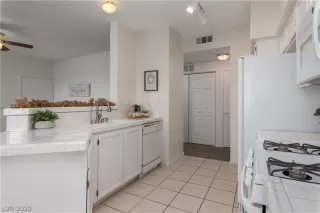 Photo #4: 2213107 Listing 