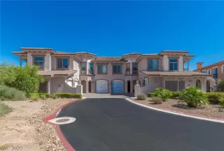 Photo #1: 2213169 Listing