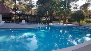 Photo #5: 2213180 Listing