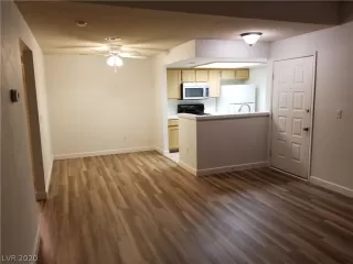 Photo #1: 2213248 Listing