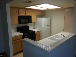 Photo #3: 2213248 Listing