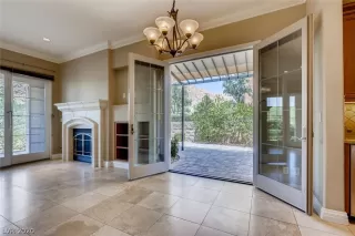 Photo #1: 2213263 Listing