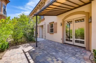 Photo #3: 2213263 Listing