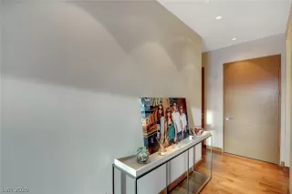 Photo #3: 2213281 Listing