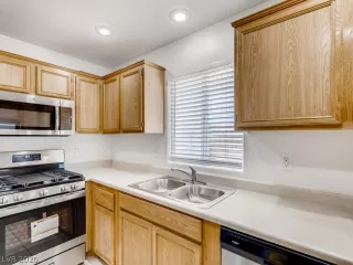 Photo #4: 2213307 Listing 