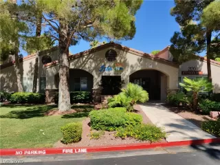 Photo #3: 2213369 Listing