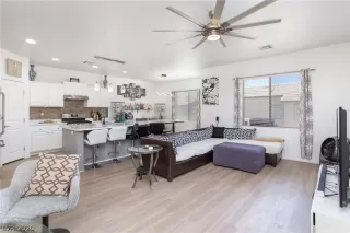 Photo #6: 2213381 Listing 