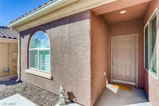Photo #2: 2213405 Listing
