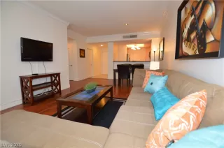 Photo #3: 2213429 Listing 