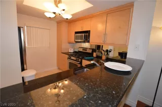 Photo #4: 2213429 Listing 