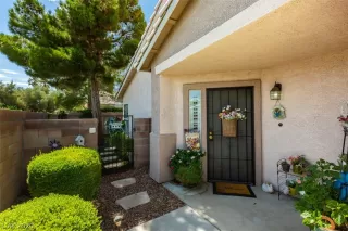 Photo #1: 2213430 Listing