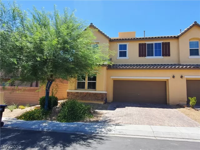 MLS: 2213461 Condo For Sale