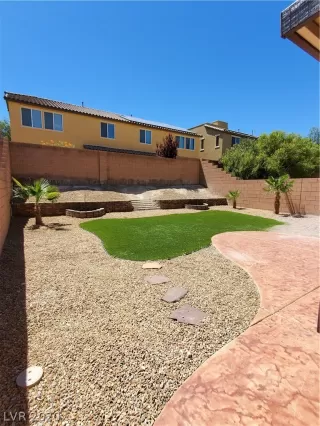 Photo #1: 2213461 Listing 