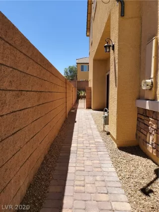 Photo #2: 2213461 Listing 