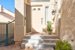 Photo #2: 2213504 Listing 