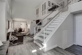 Photo #3: 2213504 Listing 