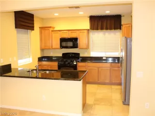 Photo #2: 2213547 Listing