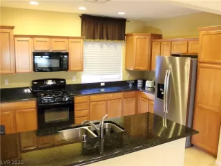 Photo #3: 2213547 Listing