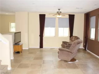 Photo #6: 2213547 Listing