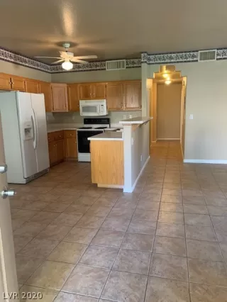 Photo #2: 2213562 Listing 