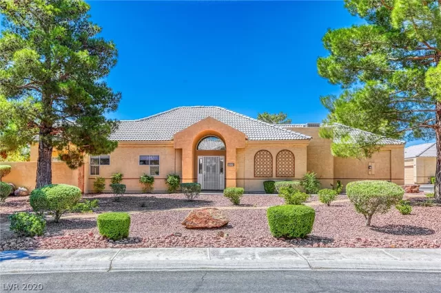 MLS: 2213604 Condo For Sale