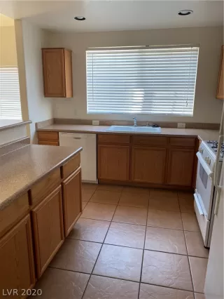 Photo #2: 2213694 Listing 