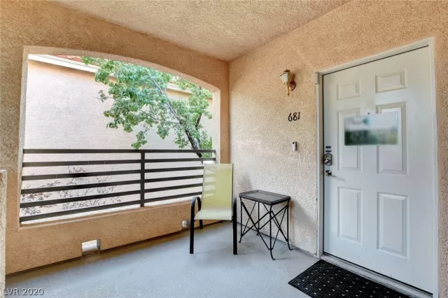 MLS: 2213712 Condo For Sale