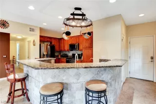 Photo #2: 2213712 Listing