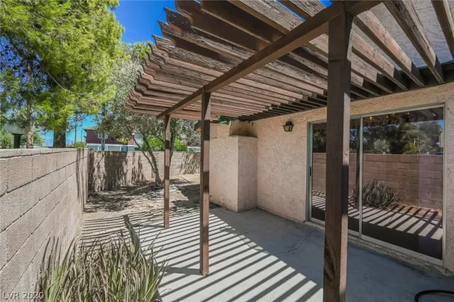 MLS: 2213715 Condo For Sale