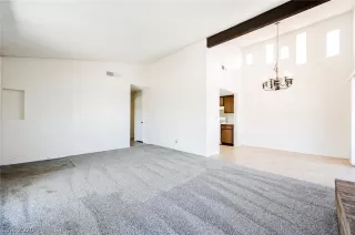 Photo #6: 2213715 Listing