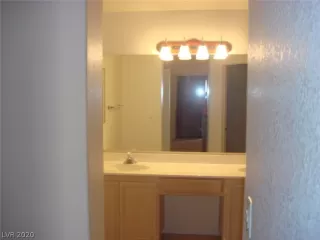 Photo #5: 2213721 Listing