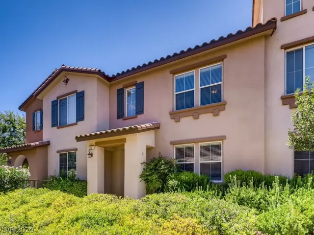 MLS: 2213736 Condo For Sale