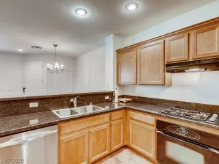 Photo #3: 2213736 Listing