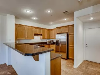 Photo #4: 2213736 Listing