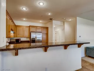 Photo #5: 2213736 Listing