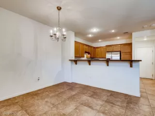 Photo #6: 2213736 Listing